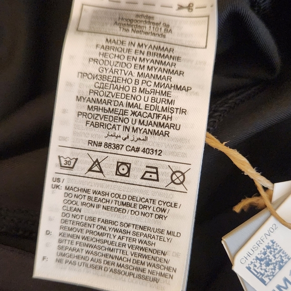 ADIDAS Women’s Sports Club in Black, size L - Picture 6 of 11